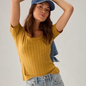NWT Pilcro by Anthropologie Mustard Yellow Gold Scoop-Neck Tee - XS